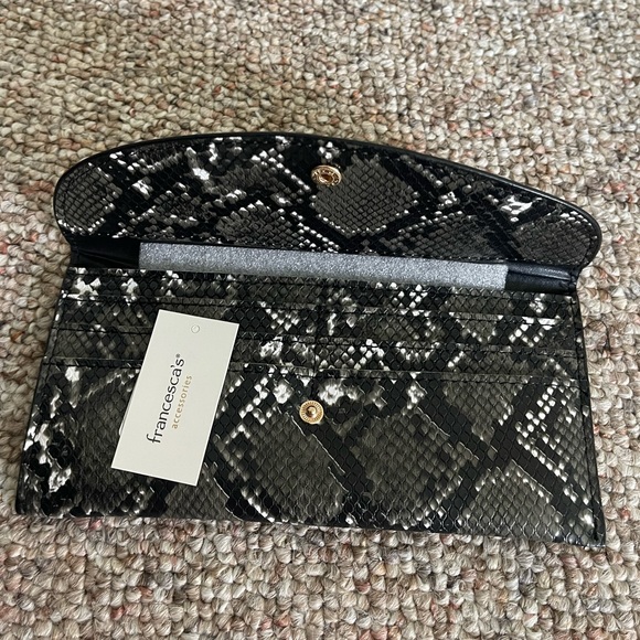 Francescas Victoria Rectangle Snake Print Wallet - Picture 7 of 7